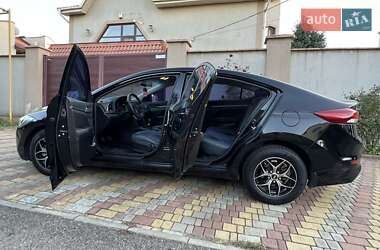 Седан Hyundai Elantra 2016 в 