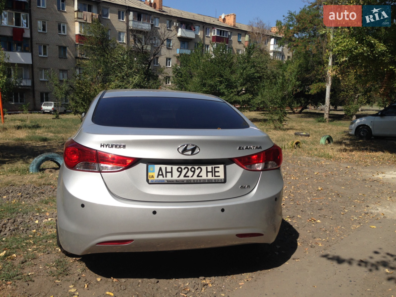 2013 Hyundai Elantra - мініатюра 8