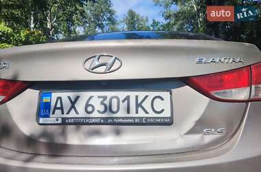 Седан Hyundai Elantra 2012 в 