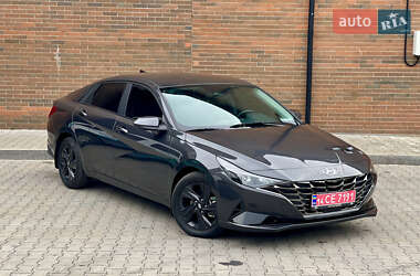 Седан Hyundai Elantra 2021 в 