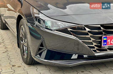 Седан Hyundai Elantra 2021 в 