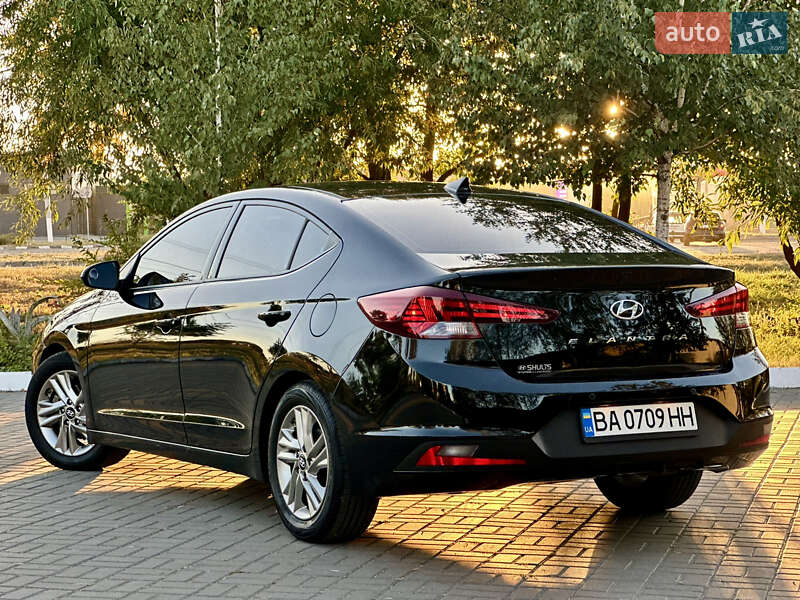 Седан Hyundai Elantra 2019 в Кропивницком