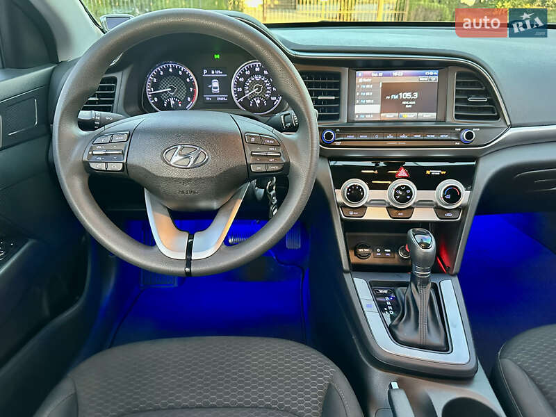 Седан Hyundai Elantra 2019 в Кропивницком