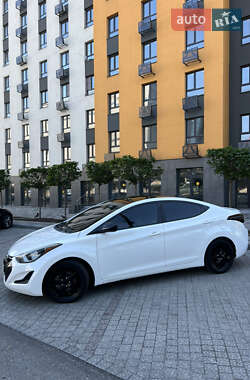 Седан Hyundai Elantra 2015 в 