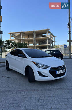 Седан Hyundai Elantra 2015 в 