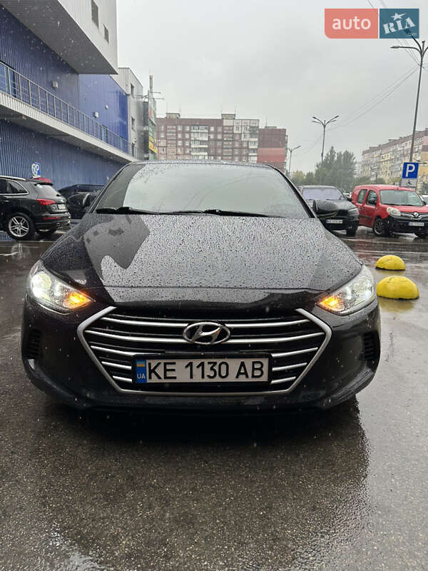 Hyundai Elantra 2016