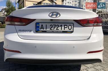 Седан Hyundai Elantra 2017 в Петропавловской Борщаговке
