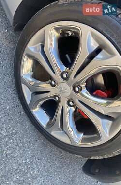 Хэтчбек Hyundai Elantra 2014 в 
