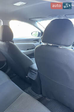 Седан Hyundai Elantra 2017 в 