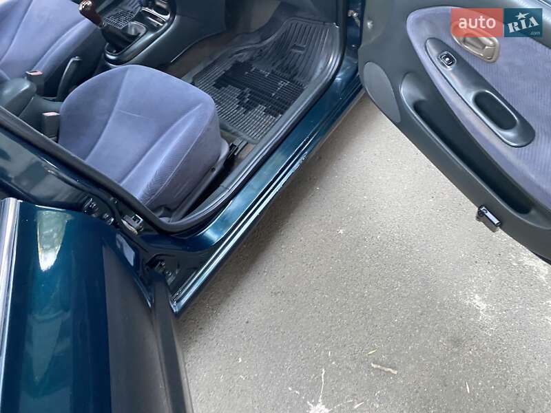 Седан Hyundai Elantra 1999 в Одессе