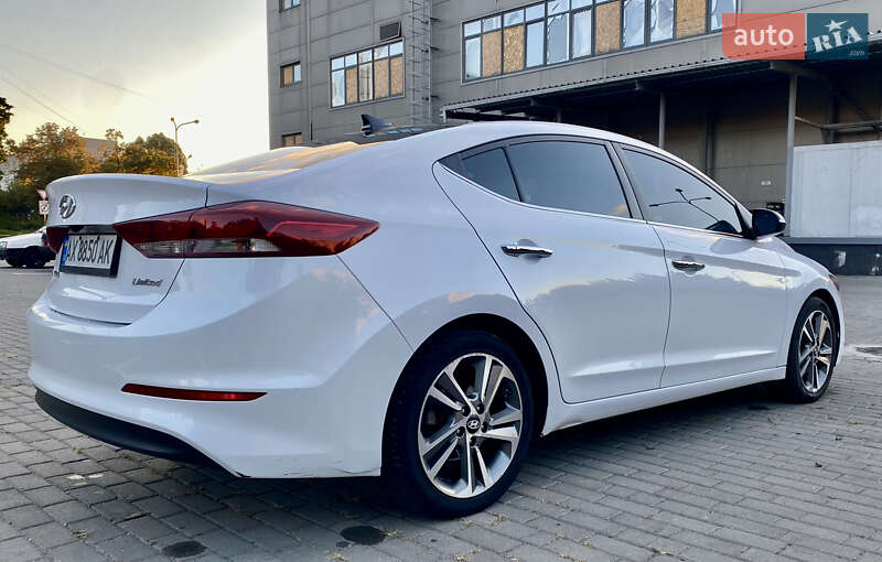Седан Hyundai Elantra 2016 в Харкові