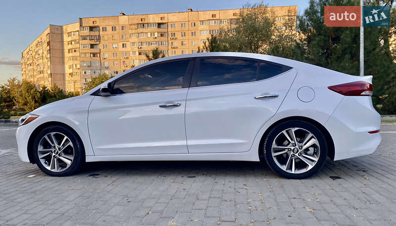 Седан Hyundai Elantra 2016 в Харкові