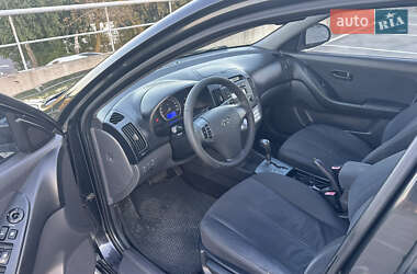 Седан Hyundai Elantra 2008 в 