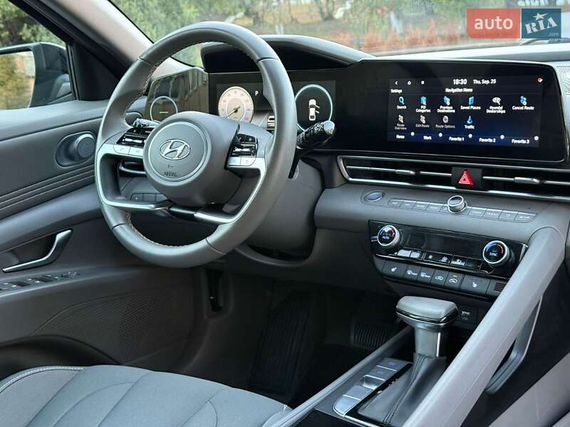 Седан Hyundai Elantra 2023 в Тараще