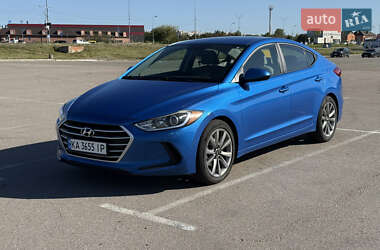 Седан Hyundai Elantra 2016 в Києві