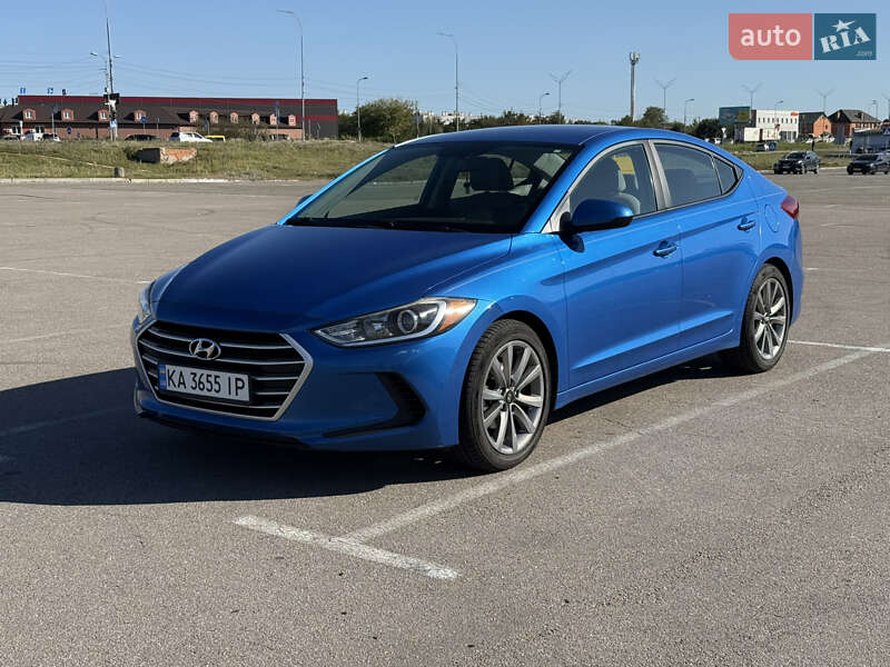 Седан Hyundai Elantra 2016 в Києві
