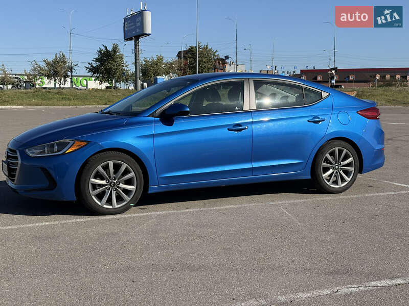 Седан Hyundai Elantra 2016 в Києві