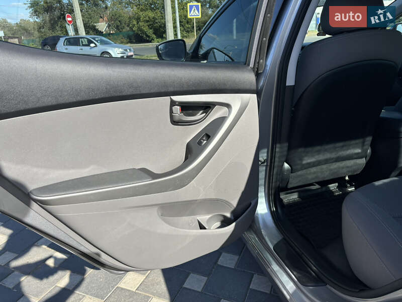 Седан Hyundai Elantra 2014 в Полтаве