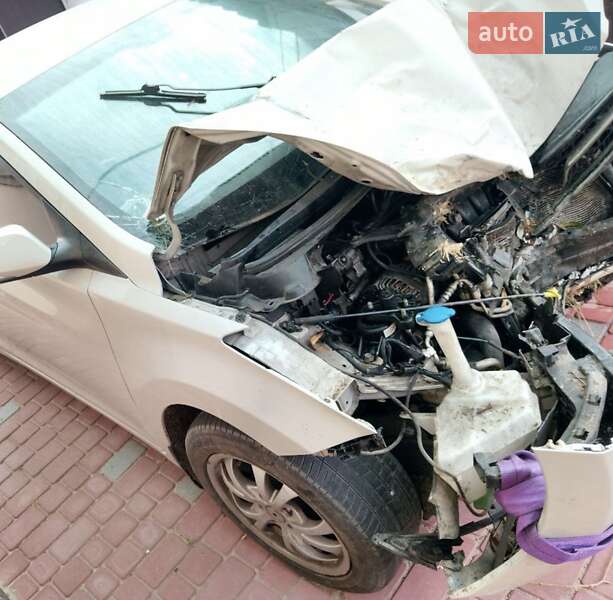 Седан Hyundai Elantra 2011 в Виннице