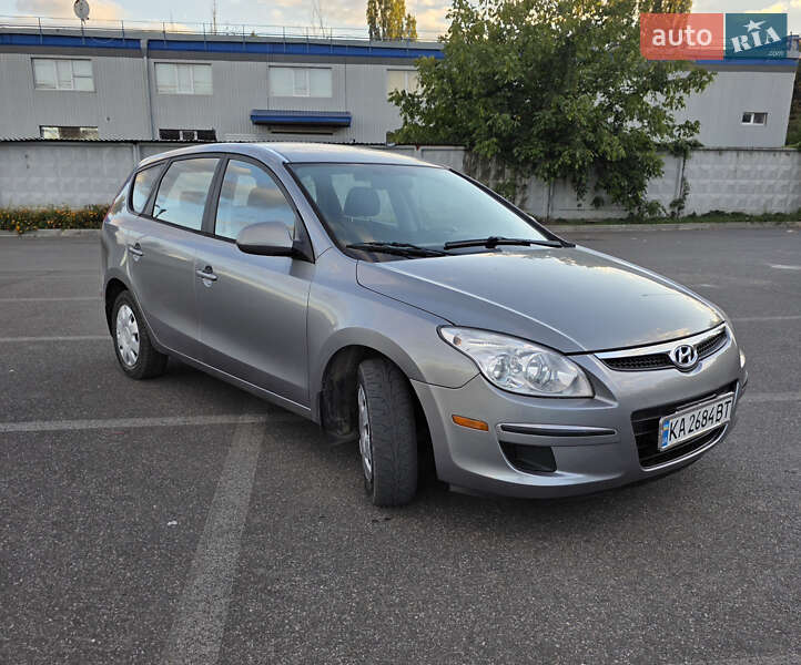 Универсал Hyundai Elantra 2011 в 