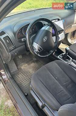 Седан Hyundai Elantra 2010 в 