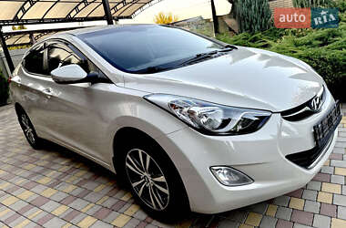 Седан Hyundai Elantra 2012 в Днепре