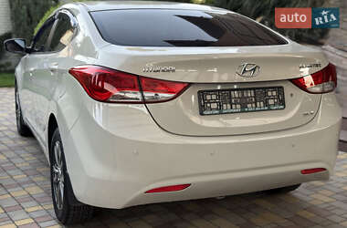 Седан Hyundai Elantra 2012 в 