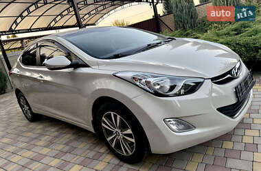 Седан Hyundai Elantra 2012 в 