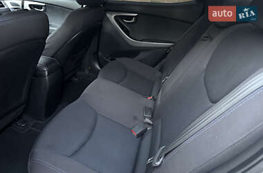 Седан Hyundai Elantra 2012 в 