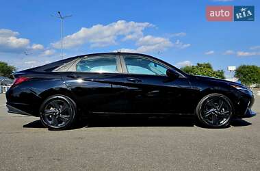 Седан Hyundai Elantra 2021 в 