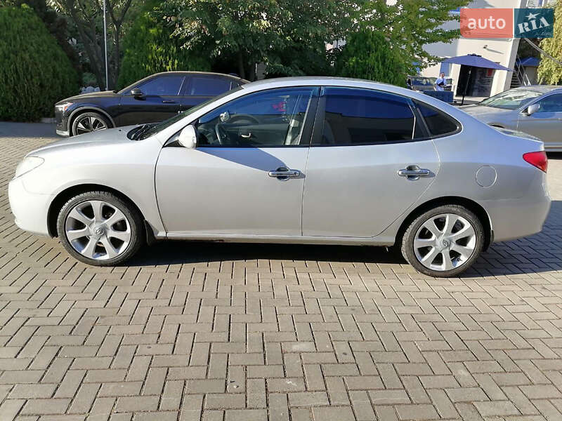 Седан Hyundai Elantra 2010 в Одессе