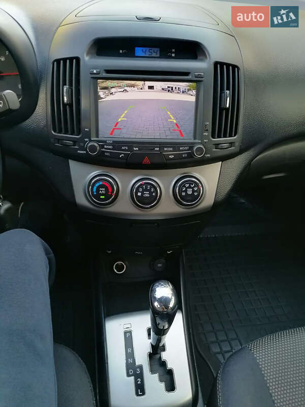 Седан Hyundai Elantra 2010 в Одессе