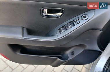 Седан Hyundai Elantra 2010 в 