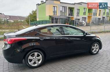 Седан Hyundai Elantra 2012 в 