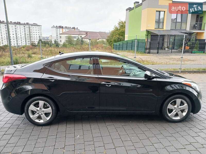 Седан Hyundai Elantra 2012 в Ивано-Франковске
