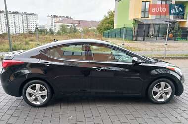 Седан Hyundai Elantra 2012 в 