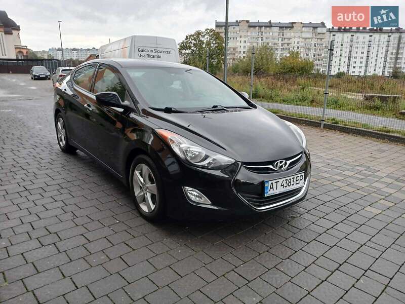 Седан Hyundai Elantra 2012 в Ивано-Франковске