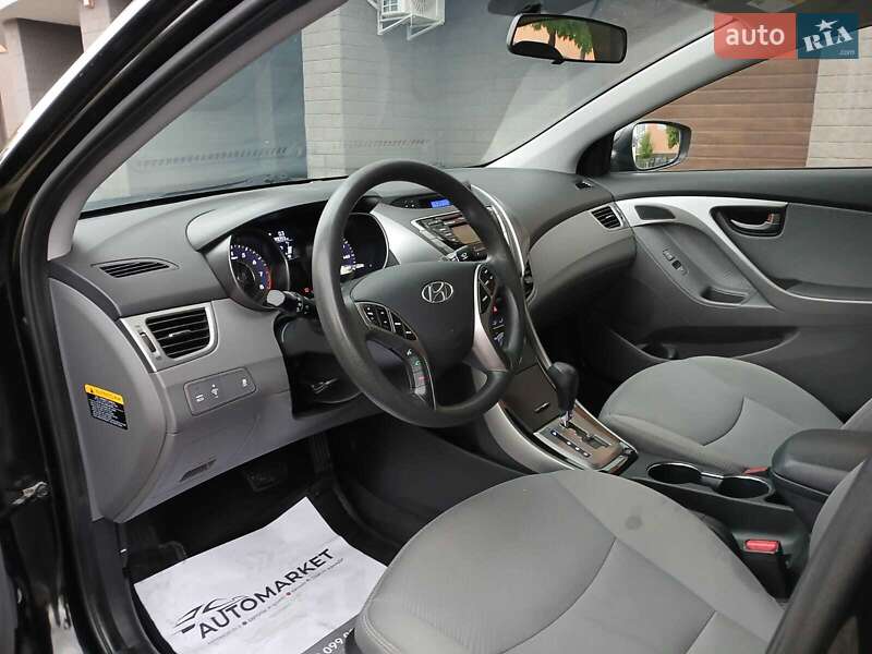 Седан Hyundai Elantra 2012 в Ивано-Франковске