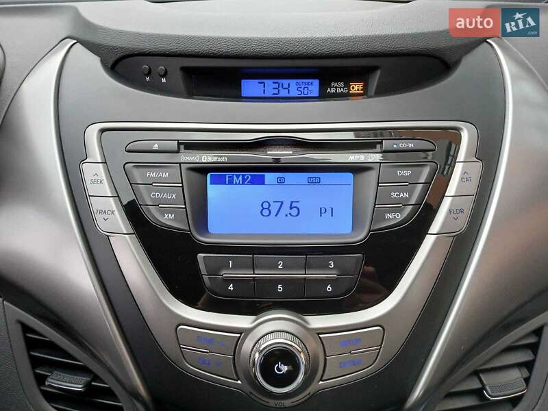 Седан Hyundai Elantra 2012 в Ивано-Франковске