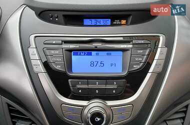 Седан Hyundai Elantra 2012 в 