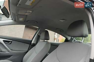 Седан Hyundai Elantra 2012 в 