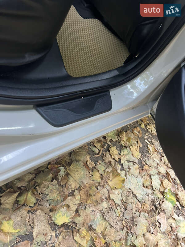 Седан Hyundai Elantra 2012 в Киеве фото 22 Седан Hyundai Elantra 2012 в Киеве