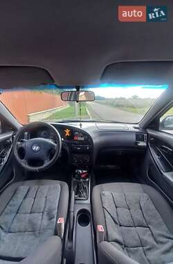Седан Hyundai Elantra 2003 в 