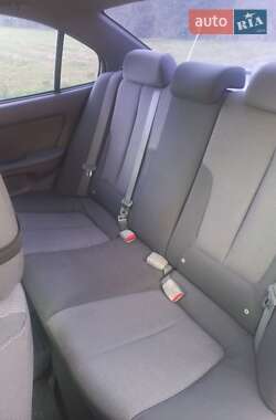 Седан Hyundai Elantra 2003 в 