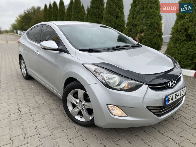 Hyundai Elantra 2012