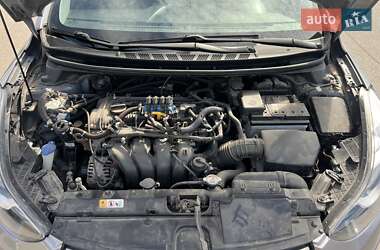 Седан Hyundai Elantra 2013 в 