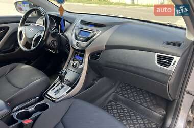 Седан Hyundai Elantra 2013 в 