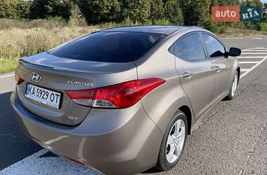 Седан Hyundai Elantra 2012 в 