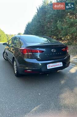 Седан Hyundai Elantra 2020 в 