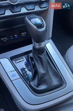 Седан Hyundai Elantra 2020 в 